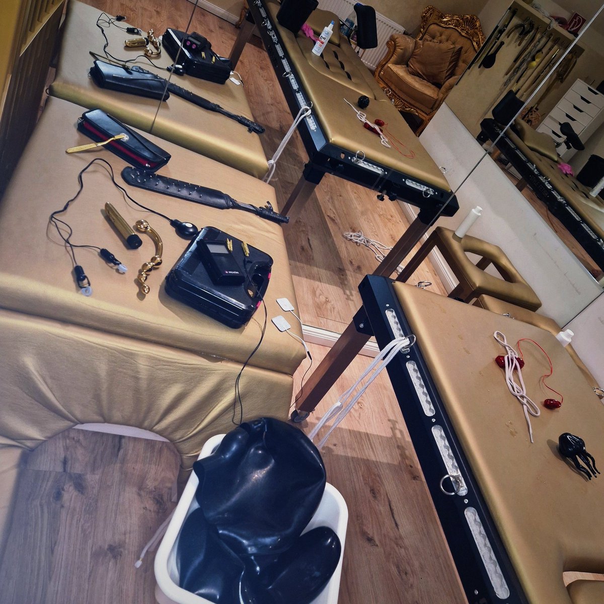 Ich liebe es wenn meine #Sklaven kaum Tabus haben und man sich richtig austoben kann.