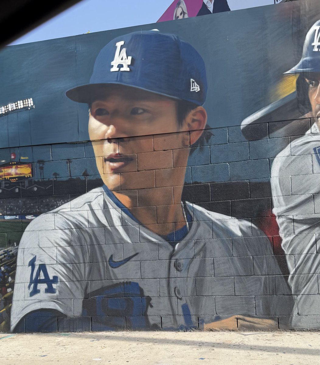 LA Dodgers Mural Locations tweet media
