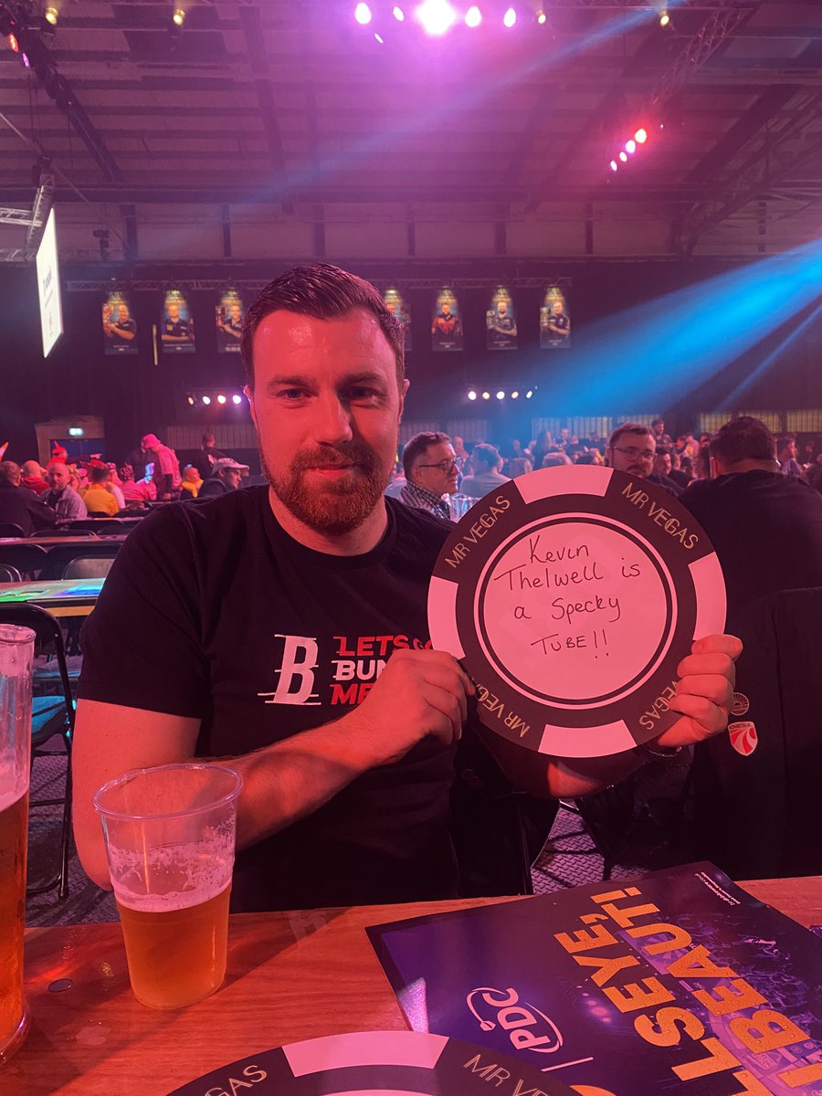 Carzy1994's tweet photo. Grand slam of darts 🎯 https://t.co/G7073qLQjV