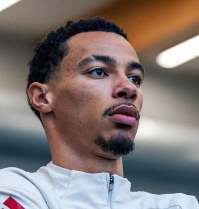 Hugo Ekitike vs Manchester City:

56 Minutes (Hooked)
0 Goals/Assists
0 Shots
0 Dribbles
7 Completed Passes

0 IG DUMP PICS TODAY EKITIKTOK 💔💔💔