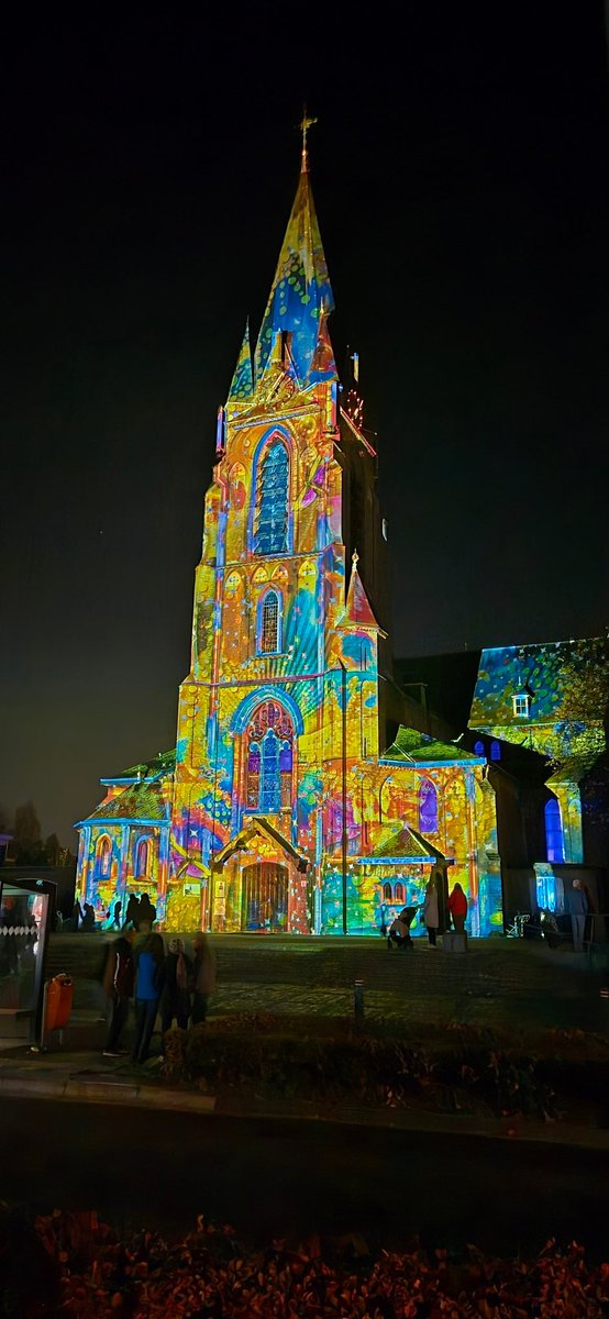 LintioWizzard's tweet photo. Ook in #Veldhoven #GLOW 💡 #Eindhoven 📸📸📸 https://t.co/yfbwfHilyX