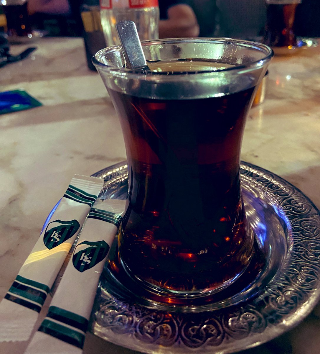 yürüyedur aslanım, yürürken de yaslarım.