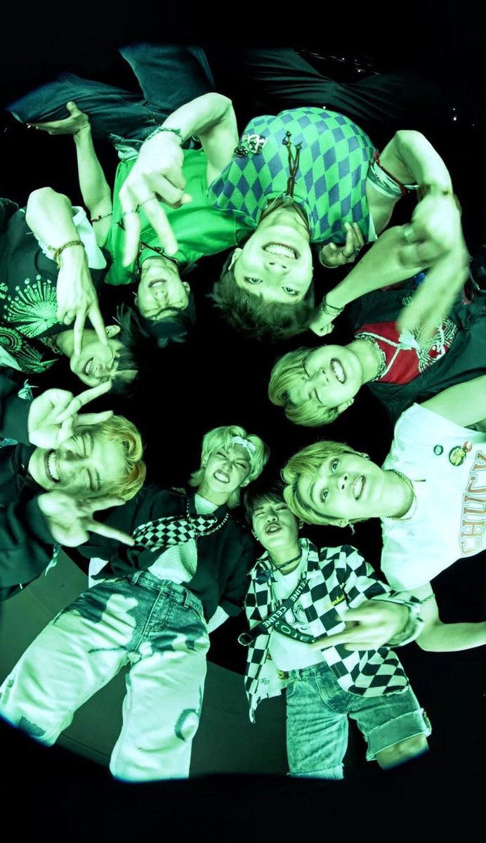 We are voting #StrayKids for #2025MAMAVOTE ✨  

 1 repost/reply = 1 vote 🗳️

 Don’t forget to reply and comment with your vote for SKZ using the tags!