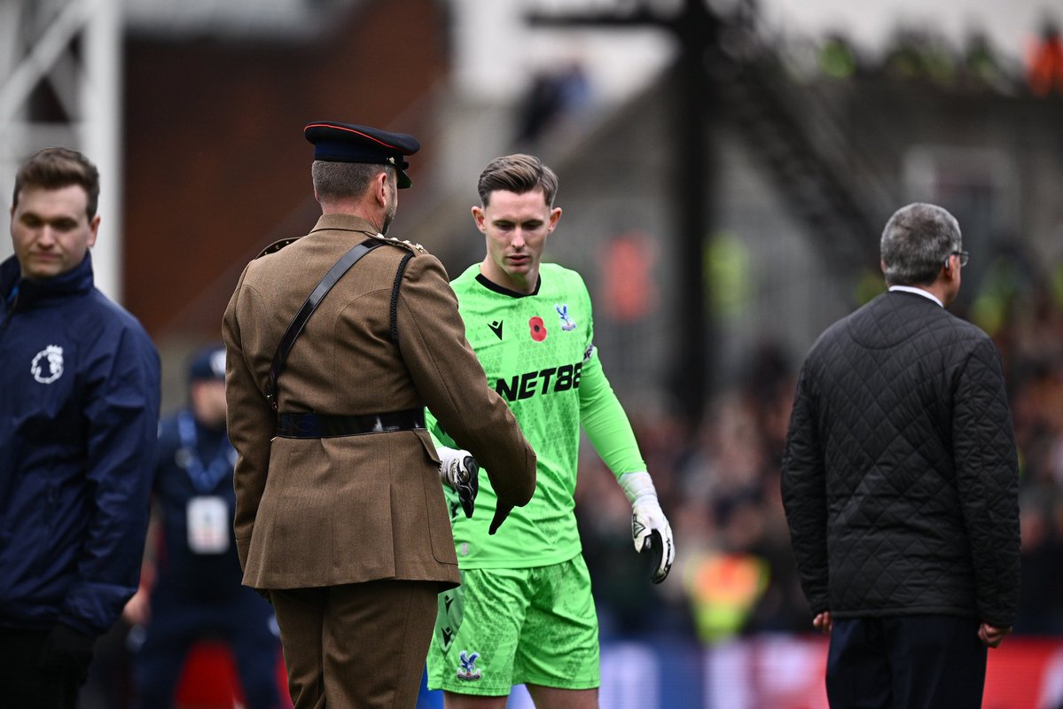 deanhenderson's tweet image. Appreciate everything you did for us💙❤️ lest we forget!! 🙏🏻
