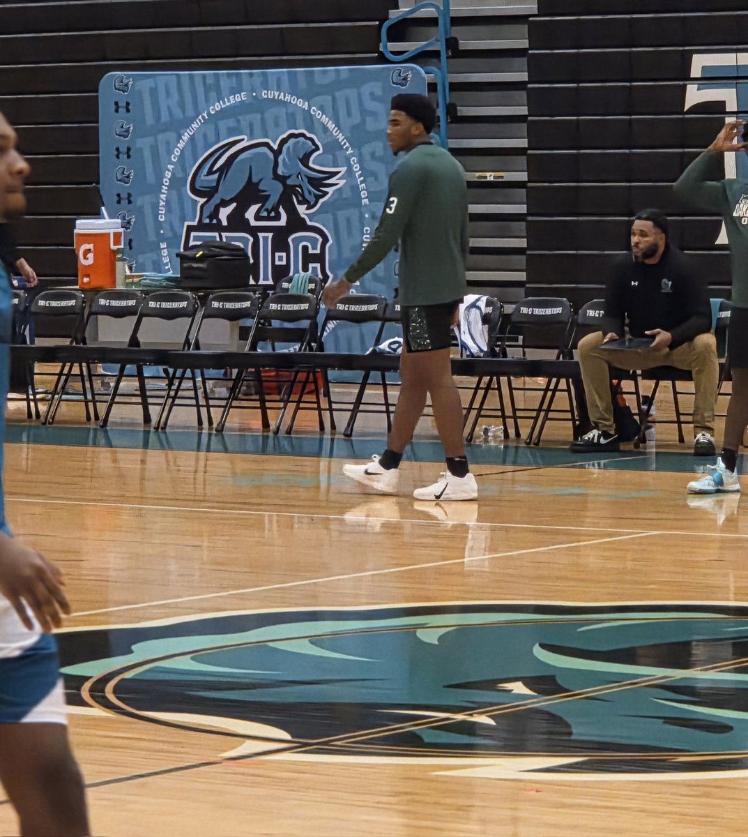 iancle1's tweet image. We always support ❤️ #icchangeshowcase is #biggerthanbasketball