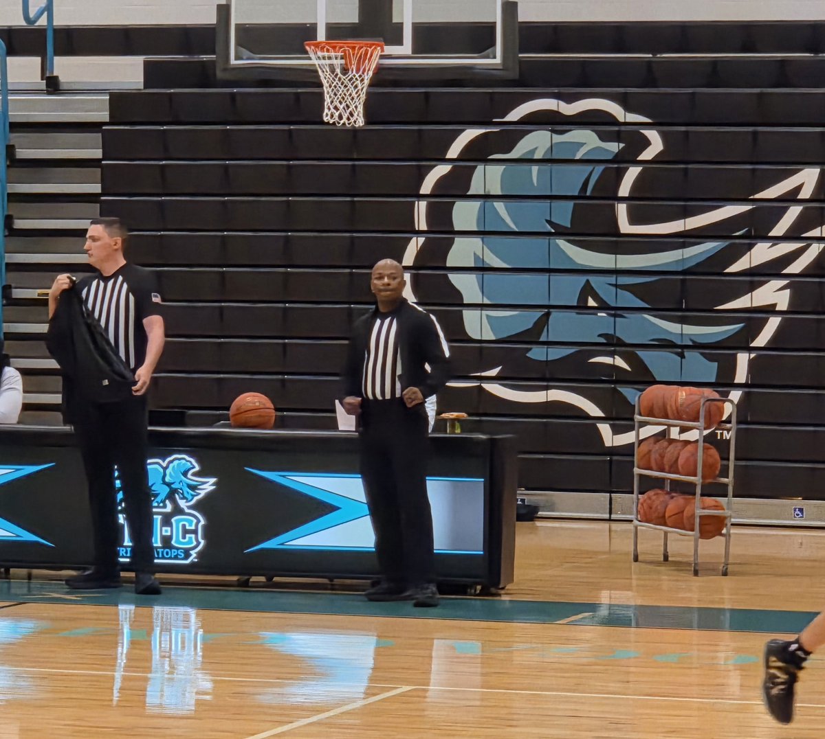 iancle1's tweet image. We always support ❤️ #icchangeshowcase is #biggerthanbasketball