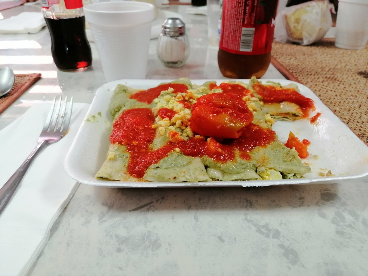 Leks_Strauss's tweet photo. Desayuno yucateco https://t.co/7gEj9hOU4J