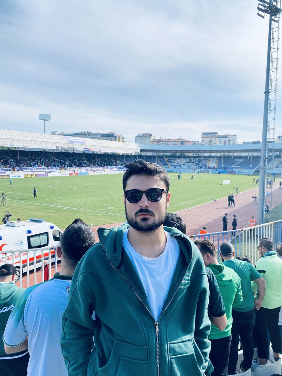 halityesildg's tweet photo. Aşkının kölesi olduk,ne çare…
📍Gebze https://t.co/OZCoSUI2lz