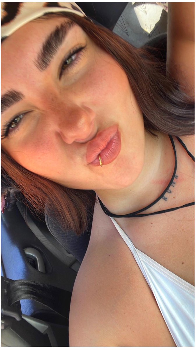 emmaaabmethodsh's tweet image. can't stop smiling 😘