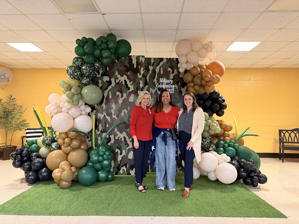 Howard Hall tweet media