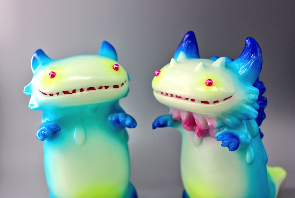 無駄話してたら、いつの間にか蓄光してた #山椒魚怪獣バイロン