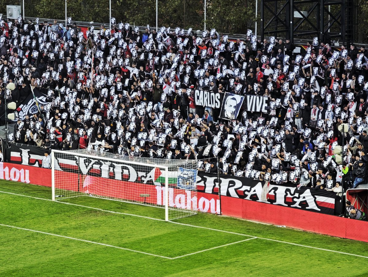 Homenaje de la afición del Rayo Vallecano al joven antifascista Carlos Palomino. Se cumplen 18 años de su asesinato apuñalado por el militar nazi Josué Estébanez. El fascismo dejó a una madre sin su hijo de 16 años que iba a una manifestación antirracista. (Foto: <a href="/DaniGagoPhoto/">Dani Gago</a>)