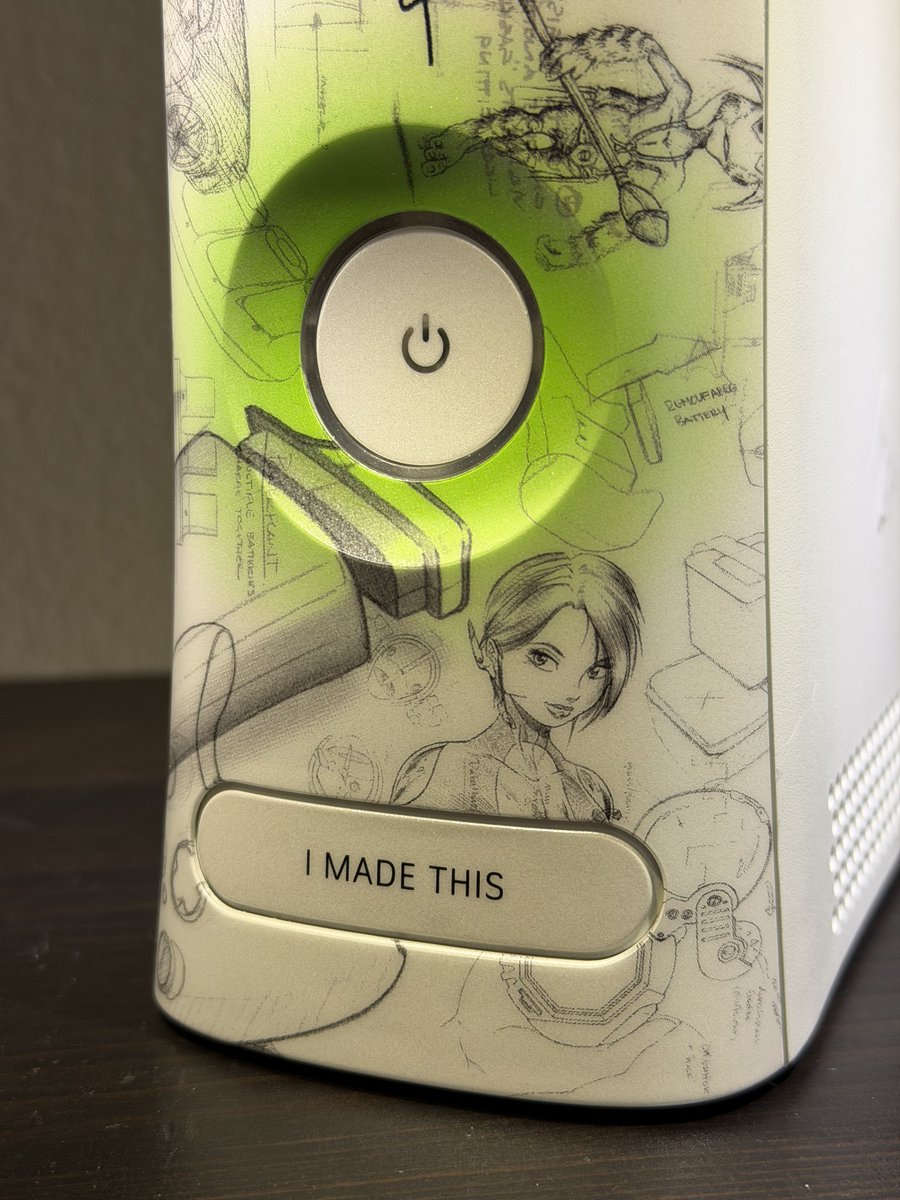 majornelson's tweet image. Later this month marks the 20th anniversary of kicking off the HD era with the launch of Xbox 360. Helping build, ship and launch this console was one of the most magical professional moments of my career.

Here, for the first time...are photos of my launch console that each team…