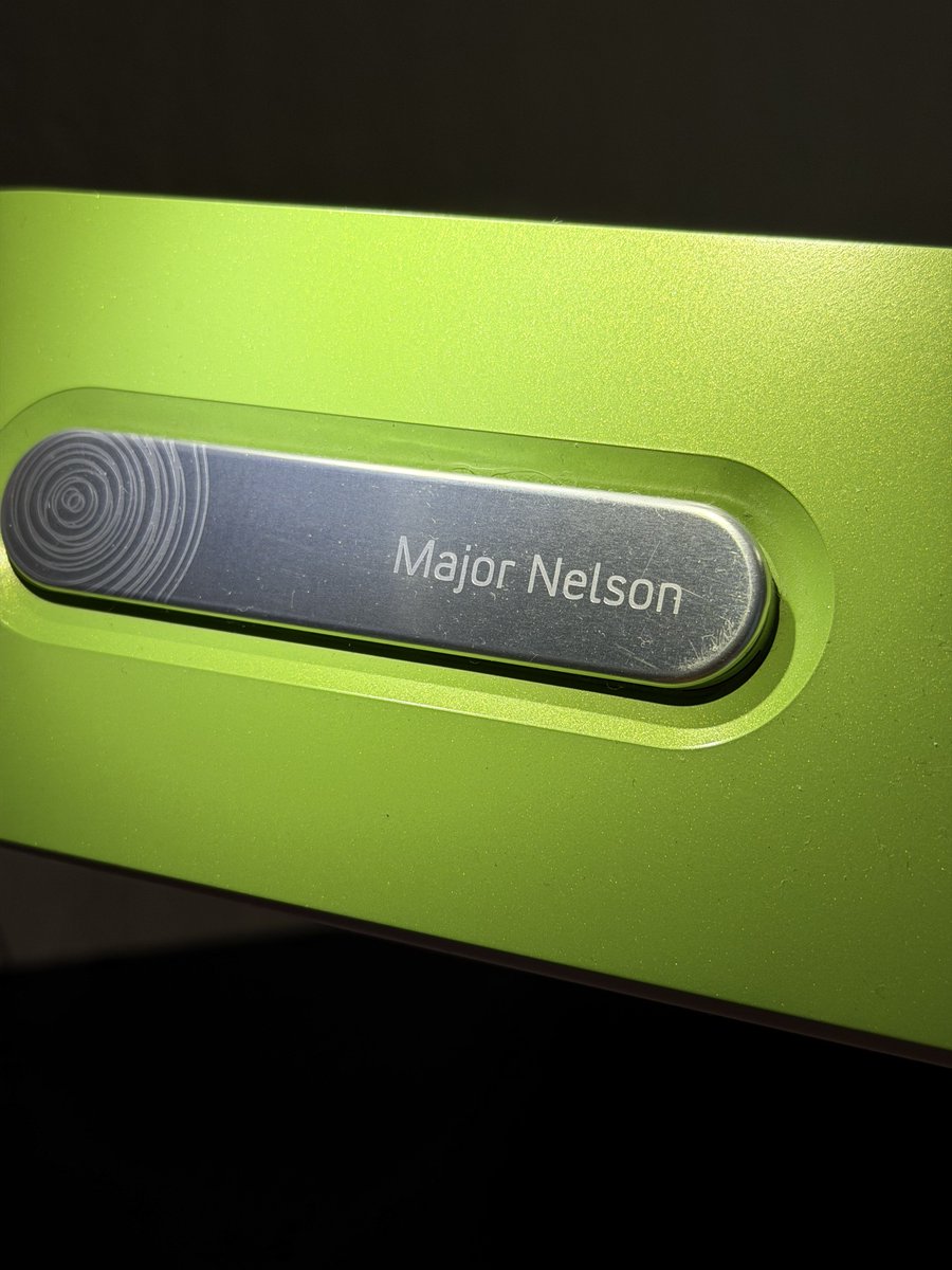 majornelson's tweet image. Later this month marks the 20th anniversary of kicking off the HD era with the launch of Xbox 360. Helping build, ship and launch this console was one of the most magical professional moments of my career.

Here, for the first time...are photos of my launch console that each team…