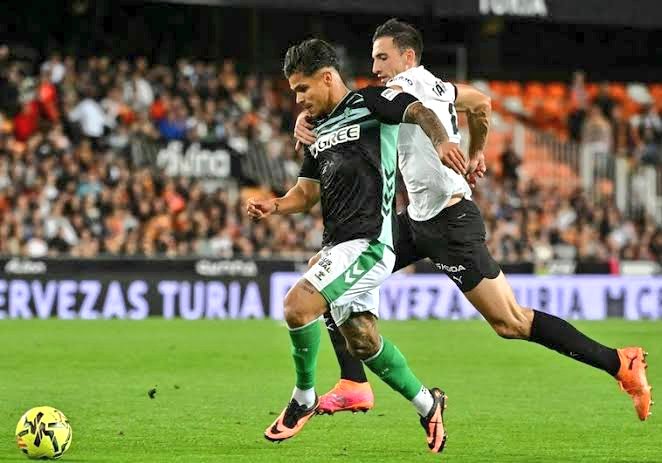 El Cucho Hernández es un delantero de muchísimos millones. 13 se quedan muy cortos.