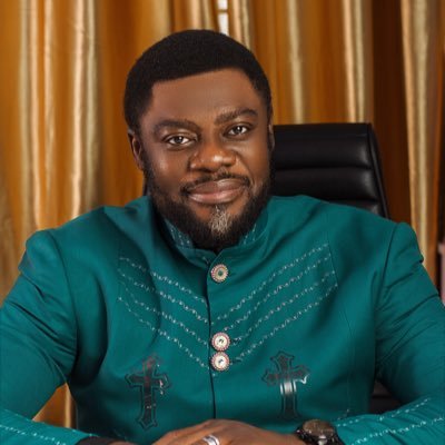 UnkleAyo's tweet image. Posterity will be kind to you, Oyedepo. 

Posterity will be kind to you, El Buba.

Posterity will be kind to you, Paul Enenche.