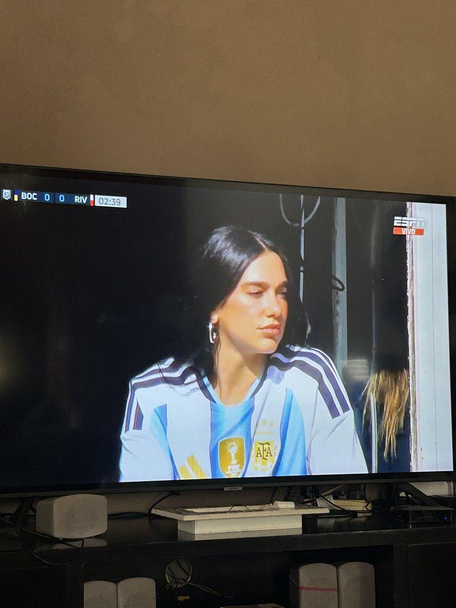 EmiliaThorp's tweet photo. Obvio que hincha por Boca https://t.co/SQyFKpe1ve