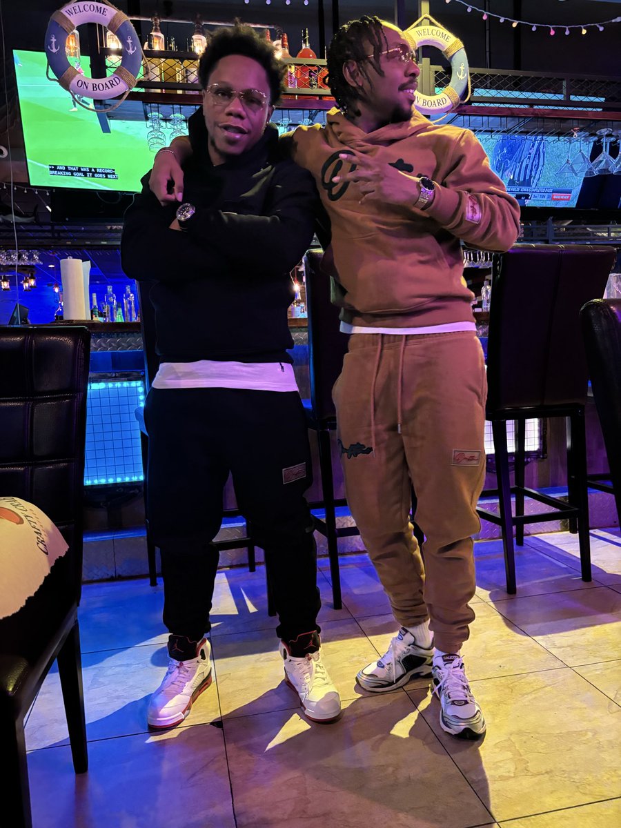 ABMBANNIES's tweet photo. I’m happy to be home I’m back🦶on niggas neck💯💯#FREEDAMEN💯 https://t.co/4G8o6rVeQ9