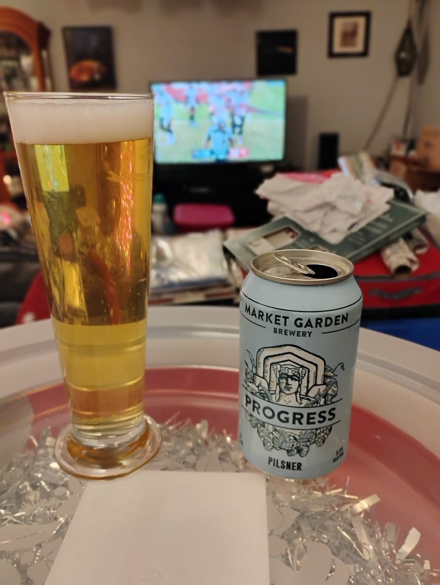 BeerSnobSean's tweet image. Watching NFL, getting out Christmas decorations &amp;amp; cleaning the laundry room calls for a reward in the form of this pilsner from @MarketGardnBeer in #properglassware. #sundaybeer 
#beer