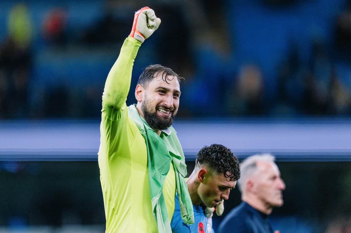 ManCity's tweet image. Thank you for your immense support on a memorable evening at the Etihad 💪🩵