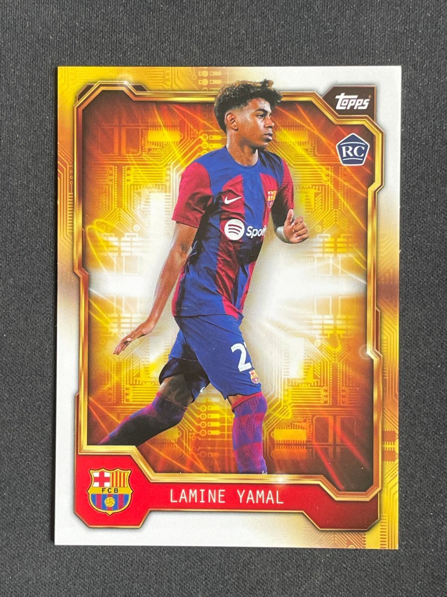 FCBarcelonaBay's tweet image. Lamine Yamal 2023-24 Topps FC  Fan Set Golden Futures RC #BARG-3  
🔗 ebay.com/itm/2977366988…  
 #ad