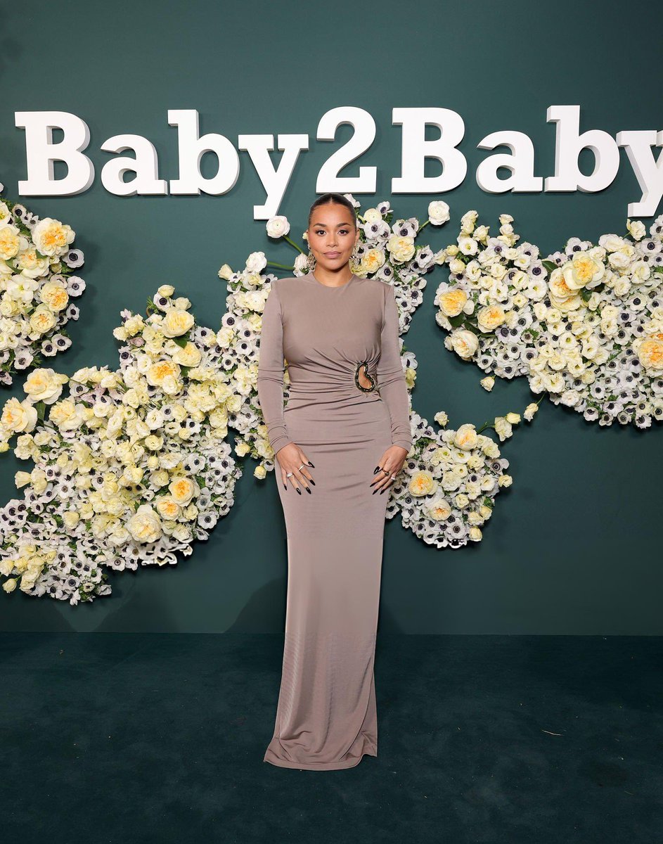 Lauren L Sources tweet media