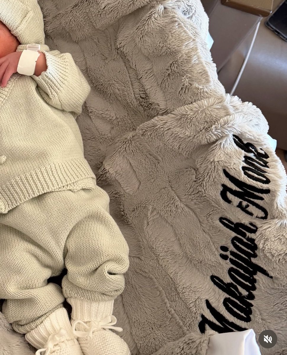 tristi_r14's tweet photo. Congrats to Sacramento Kings guard Malik Monk and his girlfriend, Mariah, on the birth of their son, Makaijah 💜 https://t.co/h2QmbOSASd