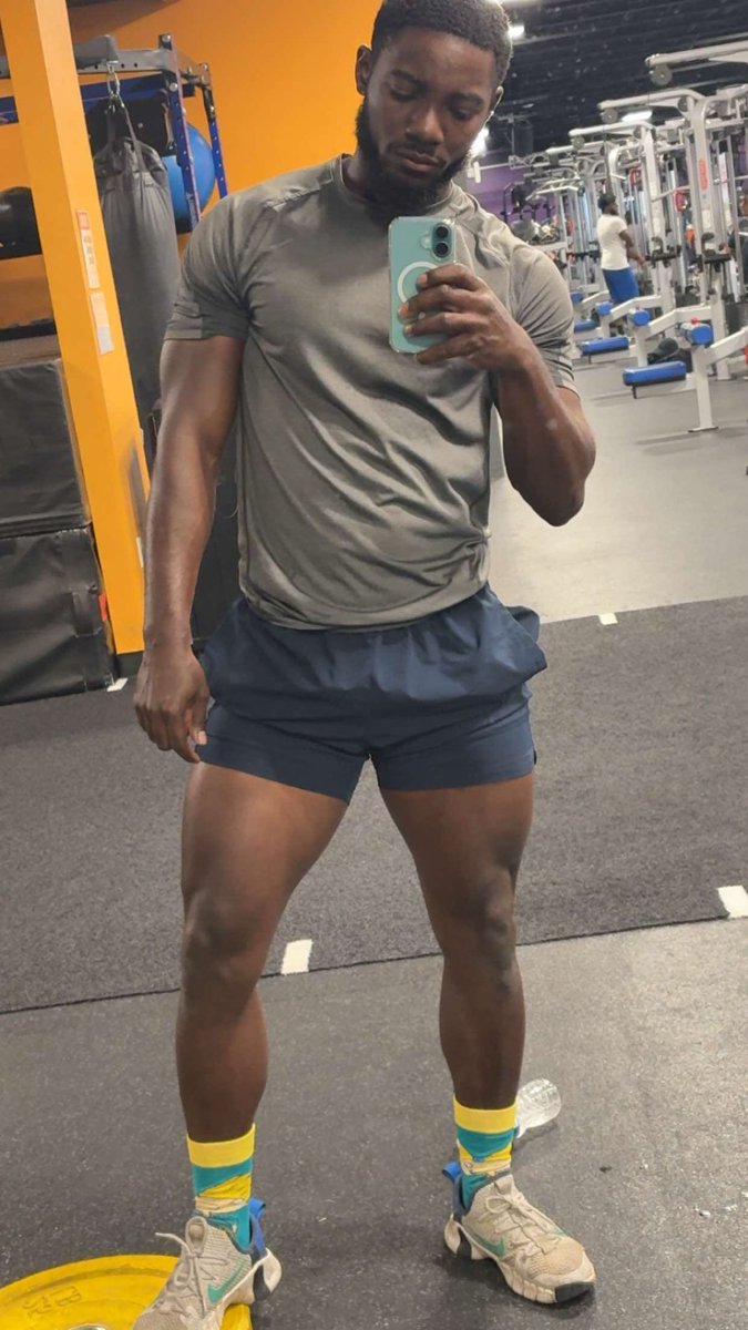 Qual33's tweet image. Love a empty gym