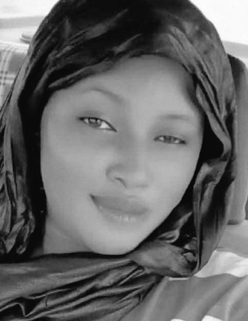 nanana365media's tweet photo. 🔴MALI 🇲🇱| Onde de choc suite à l'assassinat d'une jeune Tiktokeuse: #MariamCissé, la vingtaine, originaire de Tonka dans la région de Tombouctou, a été enlevée et exécutée par des djihadistes présumés. Son nom est désormais devenu symbole de résistance &amp; de liberté d’expression. https://t.co/hIWq1Zduuu