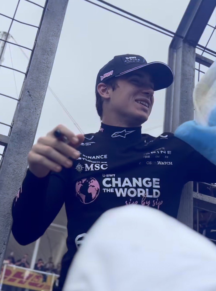 Esta re feliz LLORO 😭🩷