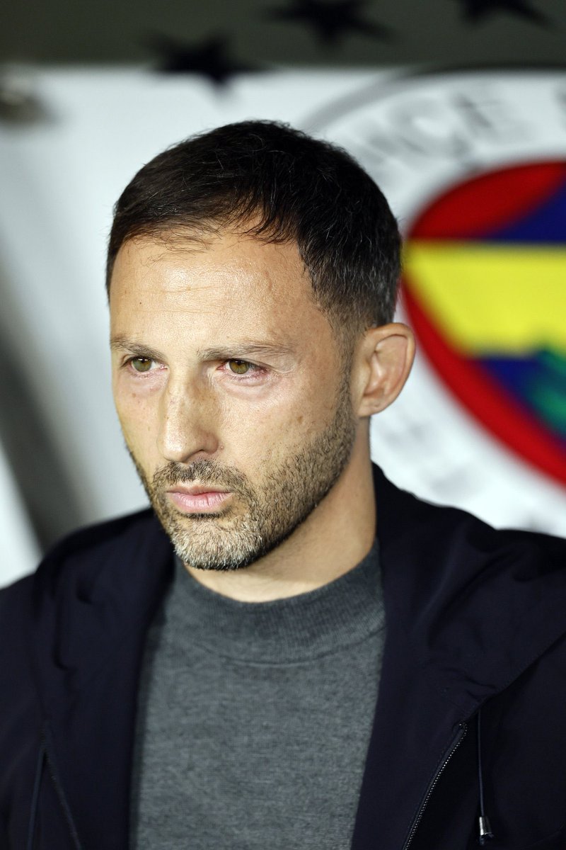 Oyununuza kusursuz der misiniz?"

- Domenico Tedesco: "Bilemiyorum, yemememiz gereken 2 gol yedik, üstelik oyunu kontrol ederken. Kusursuz değil ama güzel bir gece oldu.

Bu akşam çok mutluyum. Skordan bağımsız olarak oyunu kontrol ettik. Rakip iyi bir formda, yeni bir hocaları