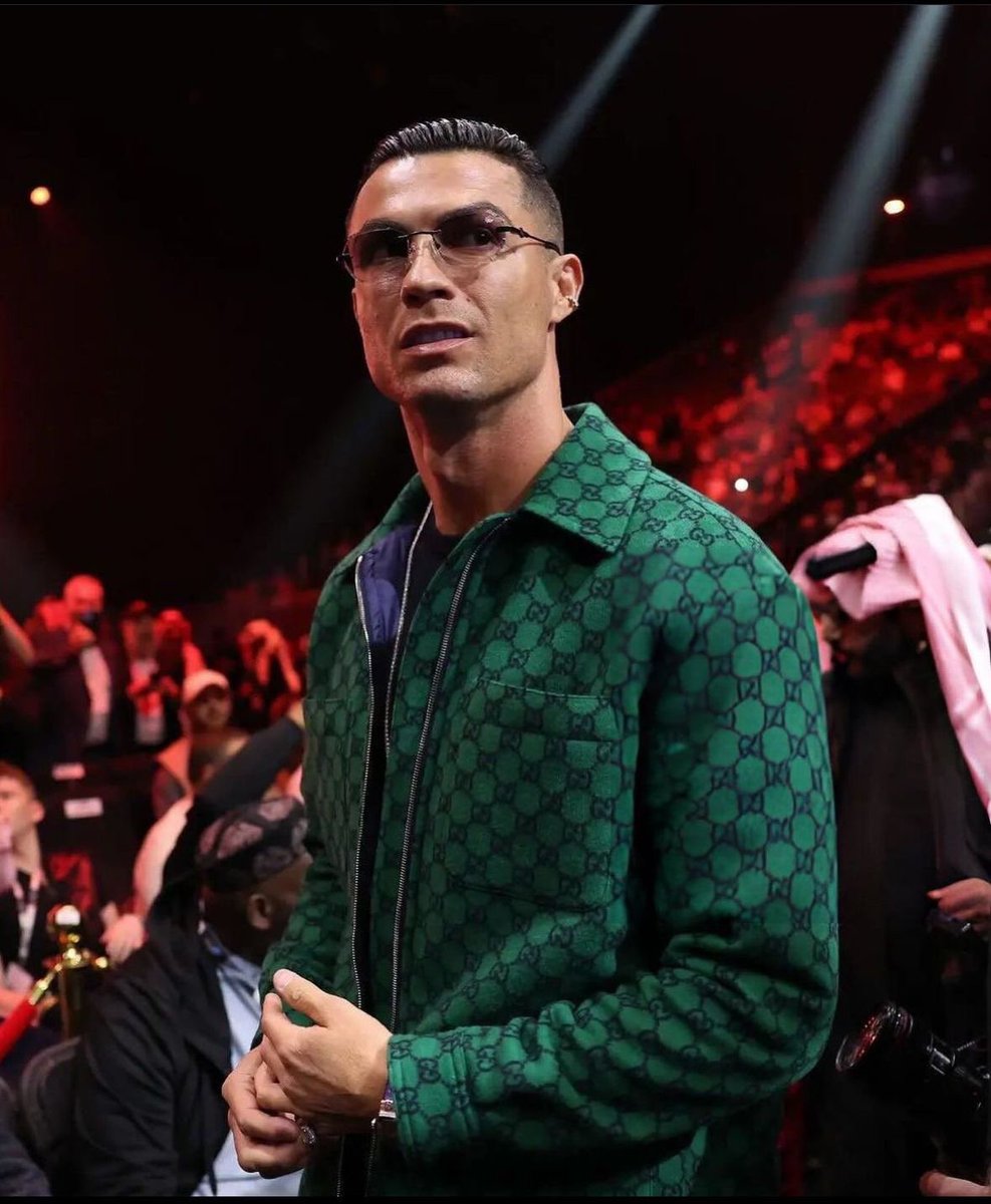 كريستيانو رونالدو قال بأنه الأفضل في التاريخ؟ 

🚨 — رونالدو نازاريو : 

كريستيانو قال إنه الأفضل؟ بعض الناس يملكون ثقة عالية بالنفس

أنا أفضل أن يتحدث الآخرون عني

هو أحد أفضل اللاعبين في التاريخ 

لكن هل هو الأفضل؟ لا أوافق!!!!!!!!!!

😱😱😱😱😱😱😱😱😱😱😱😱😱😱😱😱