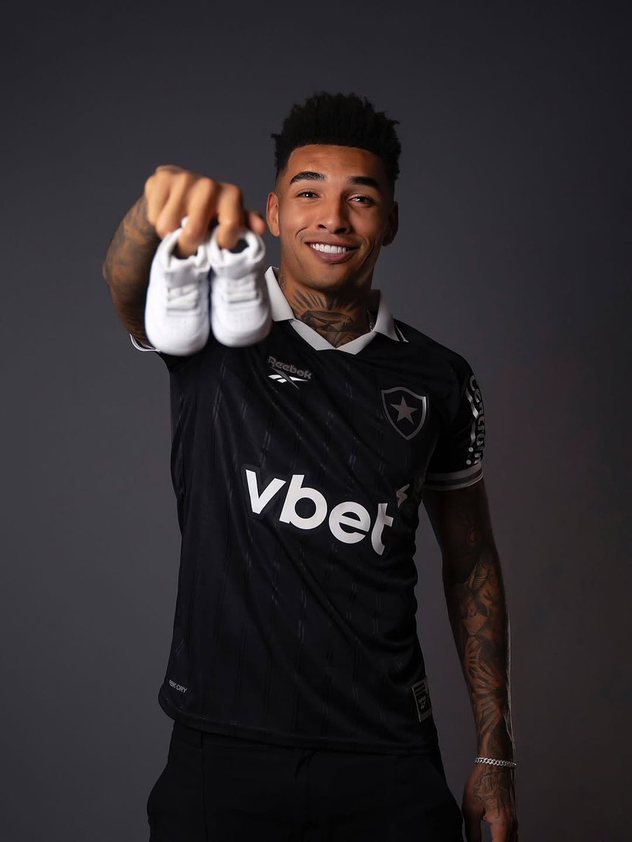 Igor Jesus anunciou que vai ser pai.

A foto que ele posta 🥹: