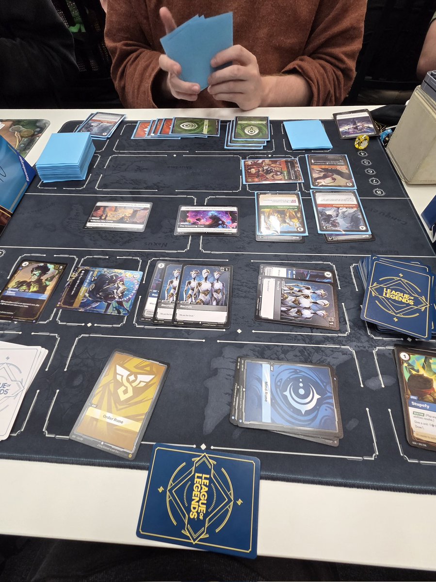 thanks riot games for giving me yet another obsession

at least this one forces me to leave my computer

#riftbound