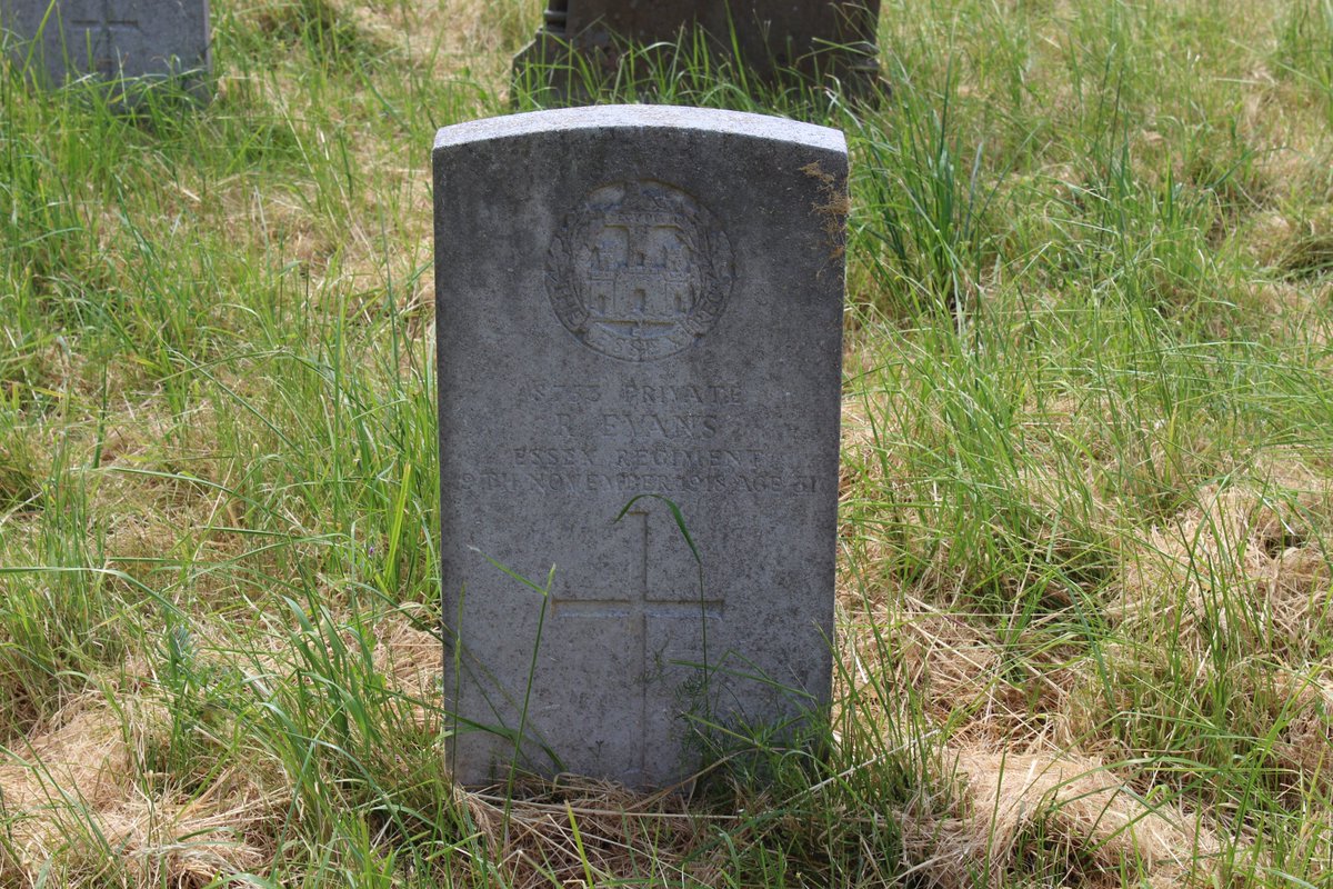 09 Nov 1918. 

Pte Evans Richard. 
3 Bn Essex Regt. 
Aged 31. 
1 Station Road, Harwich. 
Buried at Dovercourt Churchyard. 
II.J.26.