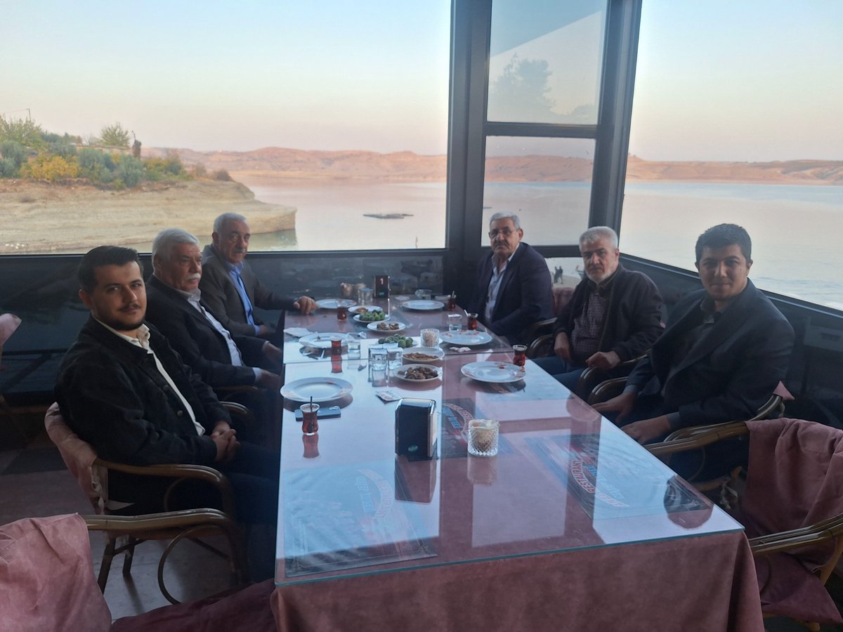 Adıyaman/Akıncılar Belde Belediye Başkanımız İsmet Çetinkaya ziyaret ettik. İlgi ve Alakalarından Dolayı Teşekkür Ederim. <a href="/RTErdogan/">Recep Tayyip Erdoğan</a> <a href="/abuyukgumus/">Ahmet Büyükgümüş</a> <a href="/mustafademir/">Mustafa Demir 🇹🇷</a> <a href="/Akparti/">AK Parti</a>