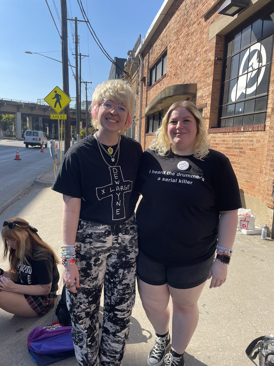 Also got to meet some of the nicest oomfs finally. Thank yall for making that night even more special 💕

<a href="/PLUMISLANDMV/">flynn /neg</a> <a href="/SUPERDARKSEAN/">✩ sean ✩</a> <a href="/easyto_hAsh/">✪ ash 🍊💚 ✪</a> <a href="/rissatrix/">ris ✌🏼</a> <a href="/AshrrXx/">ASH</a>