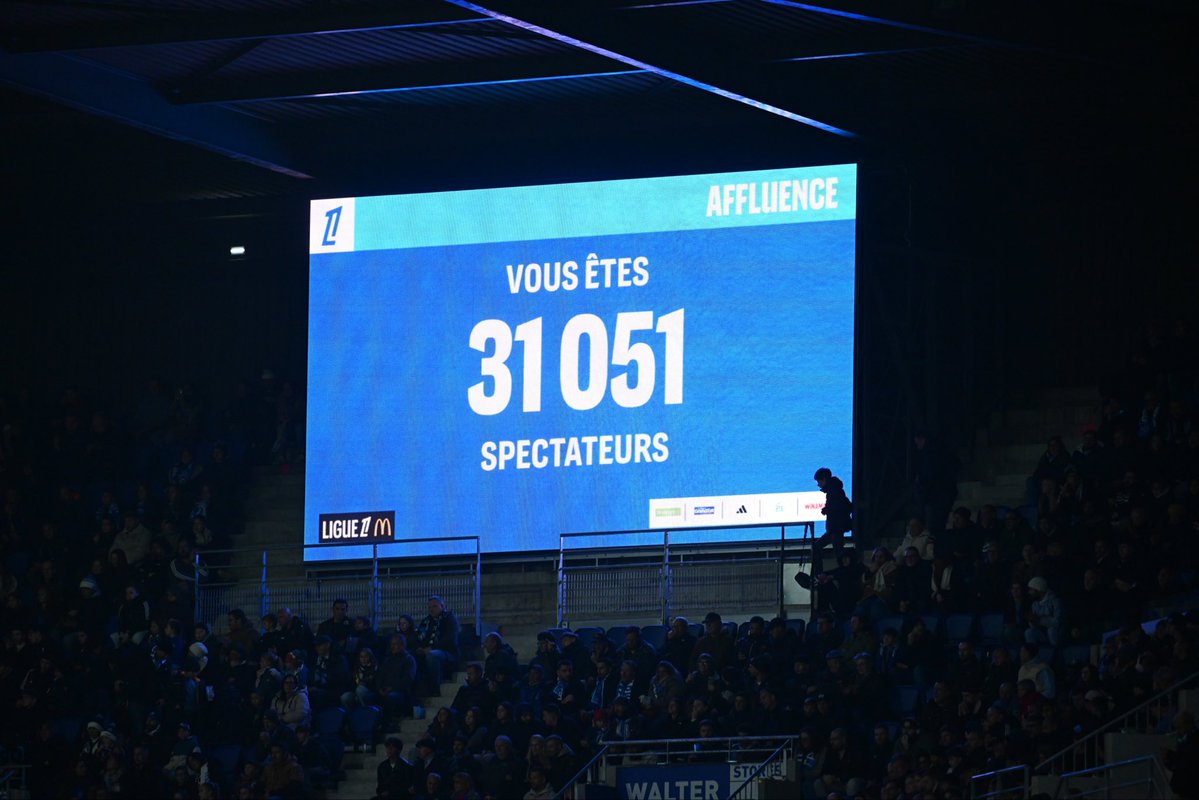 Bluecoxtra's tweet image. #RECORD: With 31,051 fans in the ground thanks to the opening of the North Stand, La Meinau saw its biggest attendance in 2️⃣5️⃣ years!

#RCSALOSC