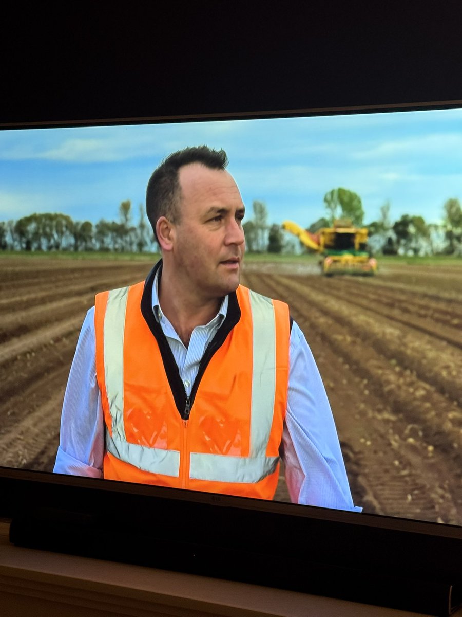 dgwhoyles's tweet image. Fantastic coverage of South Lincolnshire veg businesses on Countryfile…..well done to Ronnie, Daryn &amp;amp; Simon at AHW and Jules at JBF and all the others featured. 👍🏼💪🏼🤩