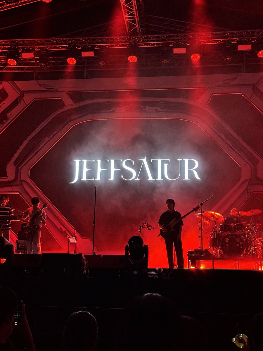 กรุงเทพ - เขาใหญ่ - พัทยา

2 วัน 2 จังหวัด ได้ tell me the name / lost and found / yellow leaf / lucid /complicated กลับมาในลิสเพลงอีกครั้ง หลังจากที่ไม่ค่อยได้ฟังเท่าไหร่ 🥹 ขอบคุณพี่เจฟมากๆ ที่เห็นฟีดแบคแล้วใส่ใจขนาดนี้ นุ้มีความสุขม๊ากมาก