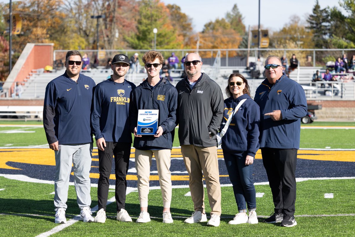 Coach Marshall tweet media