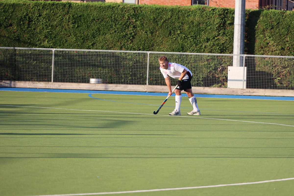 Will_Duffy13's tweet photo. Road trip to @OxfordHawks this weekend. Great game! @EnglandHockey @GraysHockey #fieldhockey https://t.co/zEGp7SpUQW
