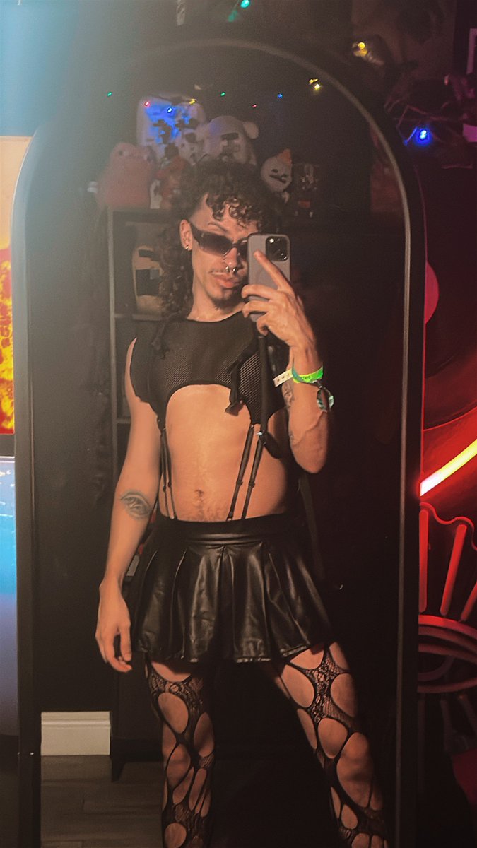 ChristianYaiel's tweet photo. feeling very cunty in this #EDCO https://t.co/gY2TRlNgnR
