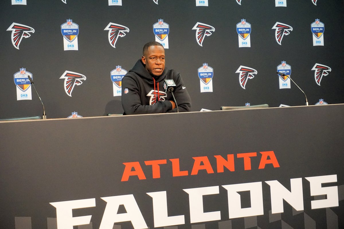 footballaktuell's tweet image. Die @AtlantaFalcons standen nach der #overtime Niederlage gegen die @Colts für eine Presskonferenz zur Verfügung, die ähnlich ausbaufähig verlief wie das Spiel:
.
football-aktuell.de/cgi-bin/mnews.…
.