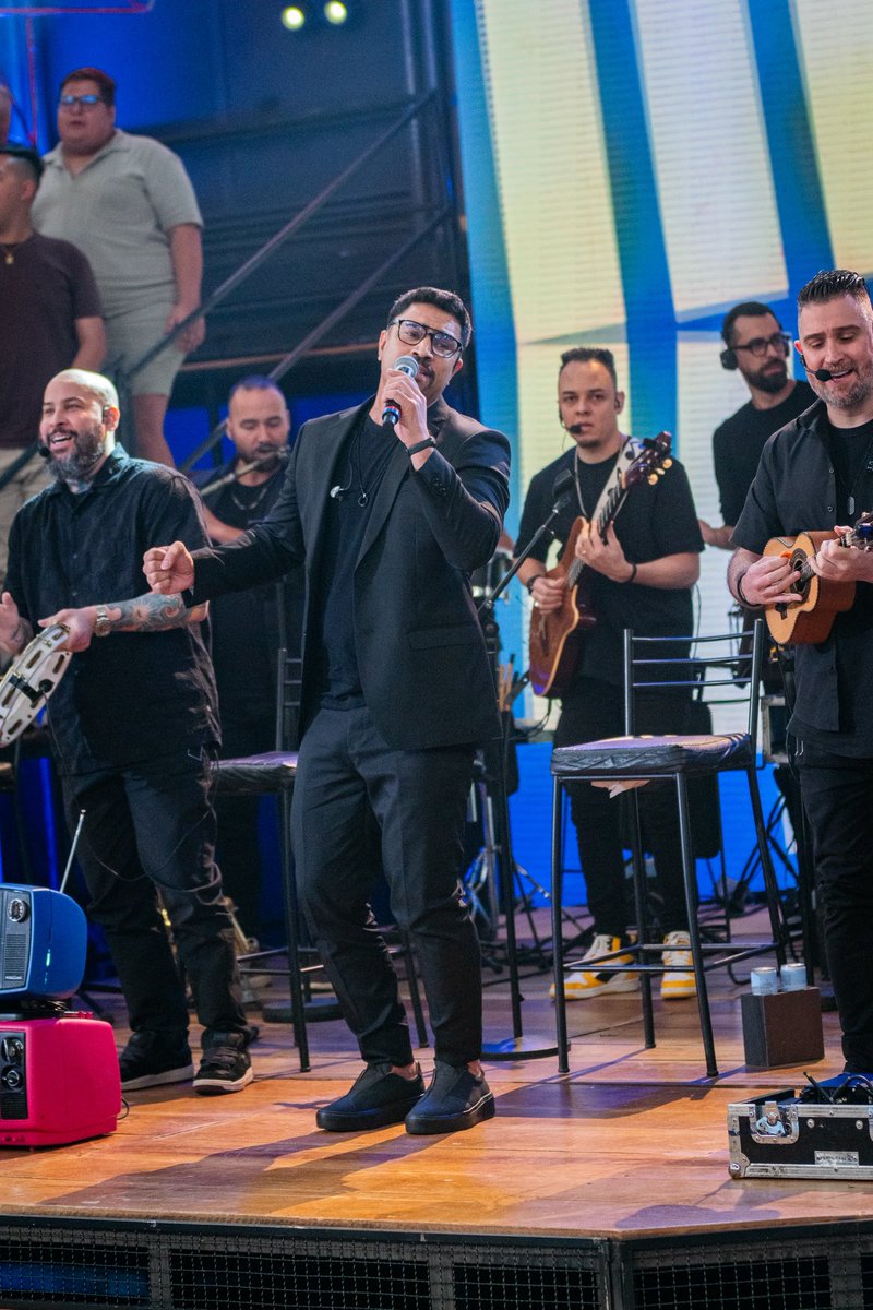 odoceencontro's tweet photo. Passando pra agradecer a todos que assistiram o @altashoras com a gente ontem. Vocês são incríveis! 
Muito obrigado, Altas Horas  e @serginhogroisman pela oportunidade 💙🙏🏼 https://t.co/neH7vkk9t9