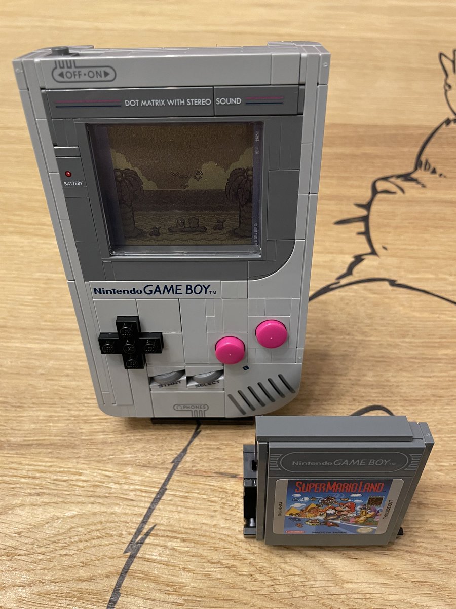 un_toxa's tweet image. Finally assembled that lego thing! :)