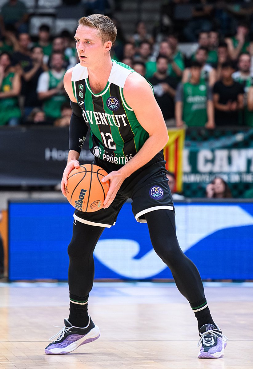 Juanki500's tweet photo. Jornada 5

David DeJulius 22 puntos / 25 de valoración 

Ludde Hakanson 3 puntos / -2 de valoración 

Cada día más contento que los suecos se fueran a otro lado a ganar dinero. Nosotros ganamos partidos. 

Siempre UCAM Murcia https://t.co/dK4Cy4pfrb