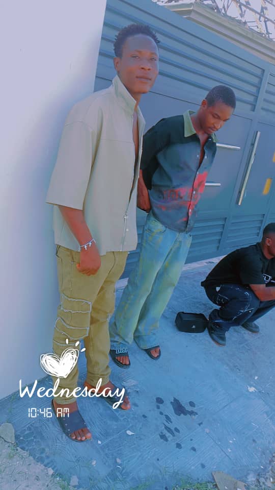 lostb___'s tweet image. Stay away from people who
ignore you until they need you.