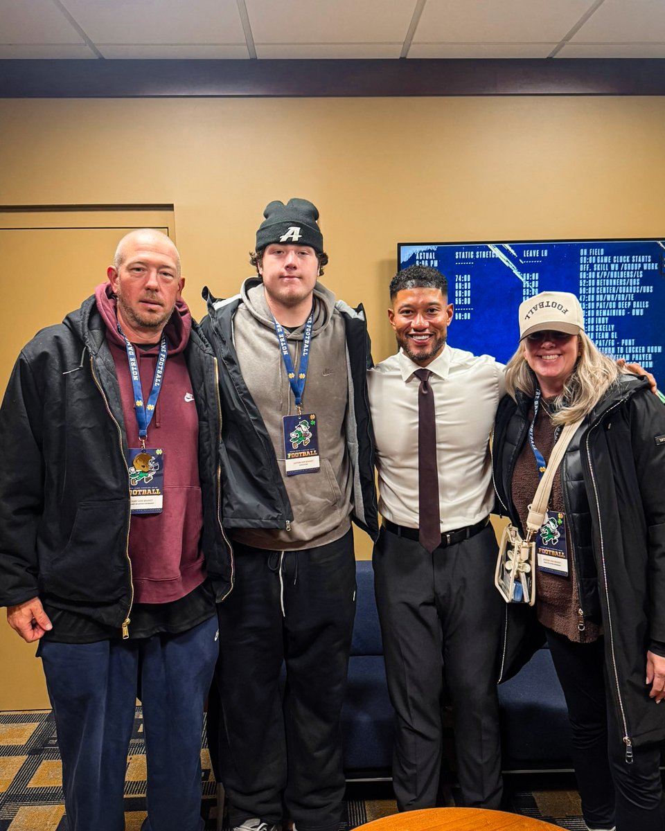 Notre Dame Makes Strong Move for 2027 OL Layton Von Brandt

"They physically imposed their will in adverse weather. I enjoy watching their versatility." - <a href="/LaytonvonBrandt/">Layton von Brandt🚂</a> 

irishsportsdaily.com/s/26487/notre-…