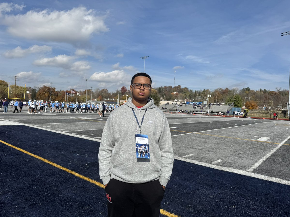FiggsTrevin's tweet photo. Grateful for the opportunity to be at Marietta College yesterday for a game day visit! Big thanks to the staff for the hospitality, loved the energy and culture around the team 🔵⚪️. @CoachCFarris
@CoachTomKaufman @Marietta_FB https://t.co/QnLivI63Bb